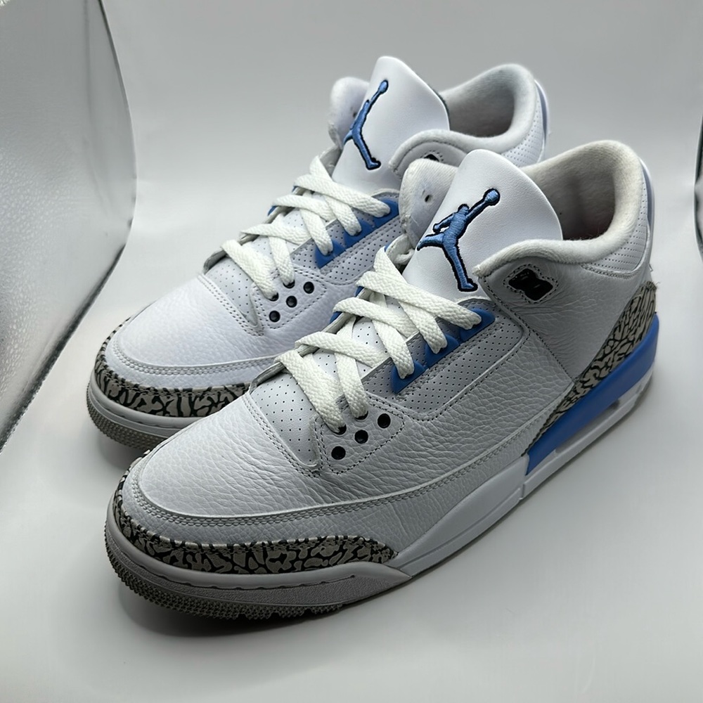 Deadstock Air Jordan 3 Retro 'UNC’ size 10 - Picture 2 of 4